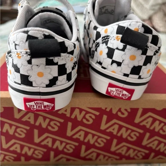 Vans Kids' Black and White Floral Shoes Doheny EUC Size 8 Girls - Picture 4 of 5